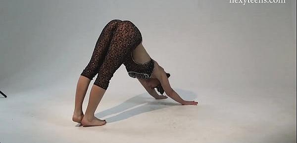  Sofia Gnutova spreads her beautiful legs